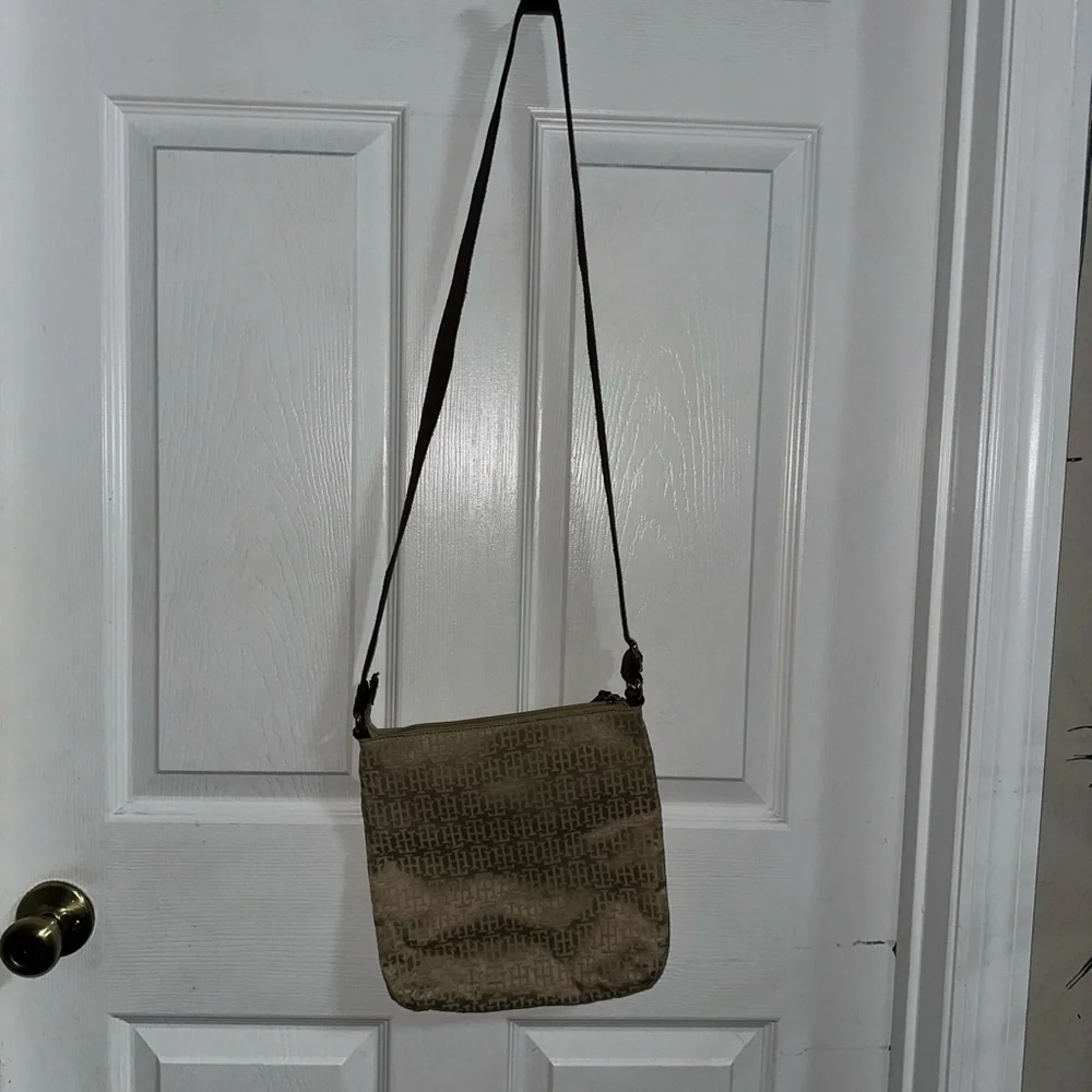 Excellent Tommy Hilfiger Purse - Picture 3 of 4